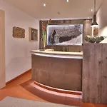 Garni Fiegl Hotel 3*