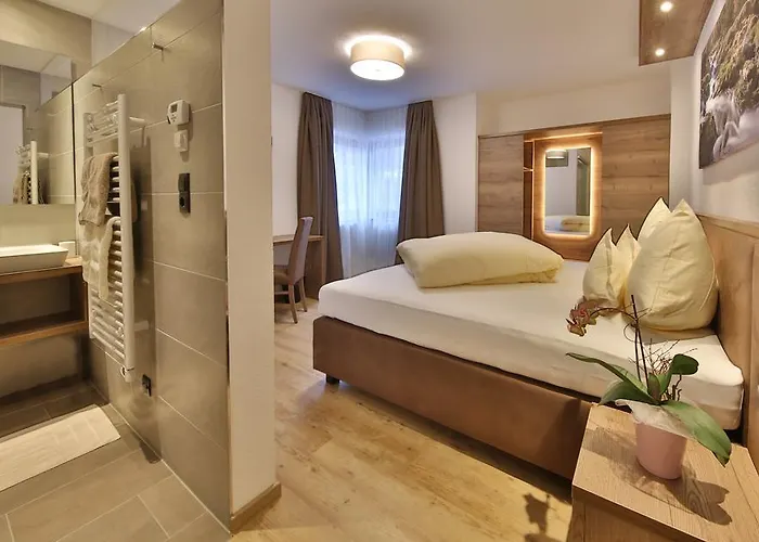 Hotel Garni Fiegl 3*