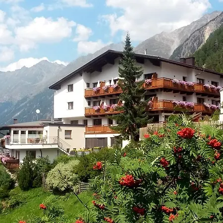 Garni Fiegl 3* سولدن