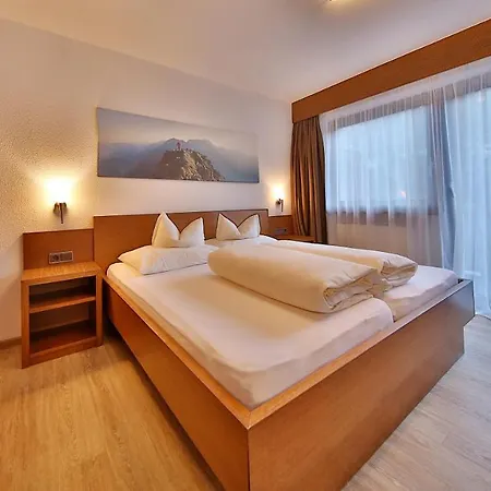 فندق Garni Fiegl