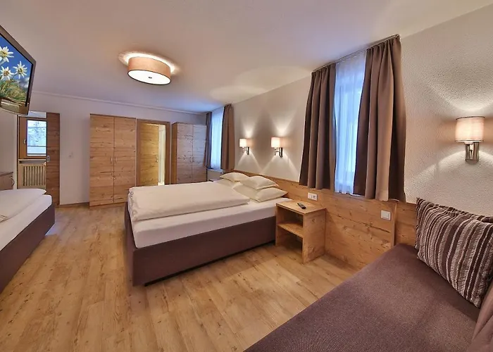 Hotel Garni Fiegl Sölden